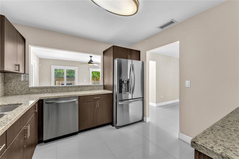 Image 9 of 34 For 6911 83rd Ct