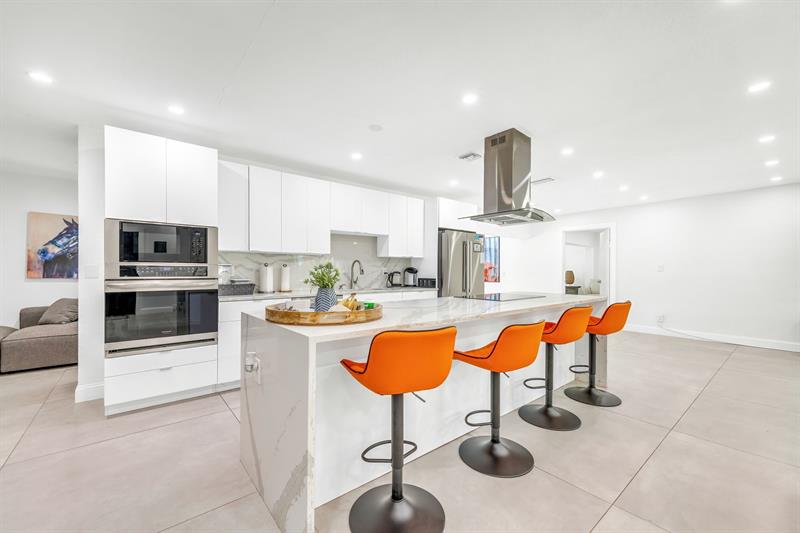 Image 4 of 33 For 2810 Riverland Rd
