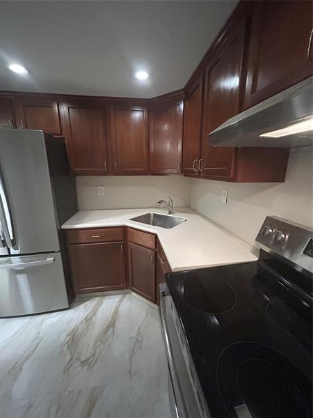 Image 13 of 30 For 550 Bayshore Dr  102