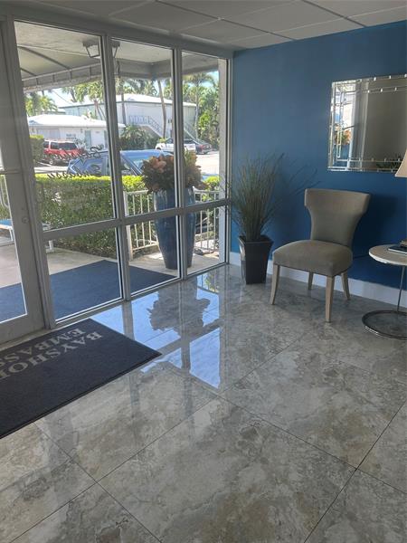 Image 6 of 30 For 550 Bayshore Dr  102