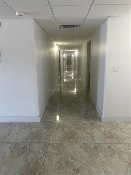 Image 9 of 30 For 550 Bayshore Dr  102