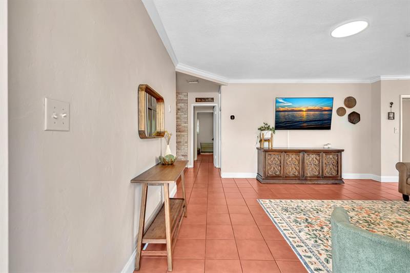Image 10 of 57 For 1311 42nd St
