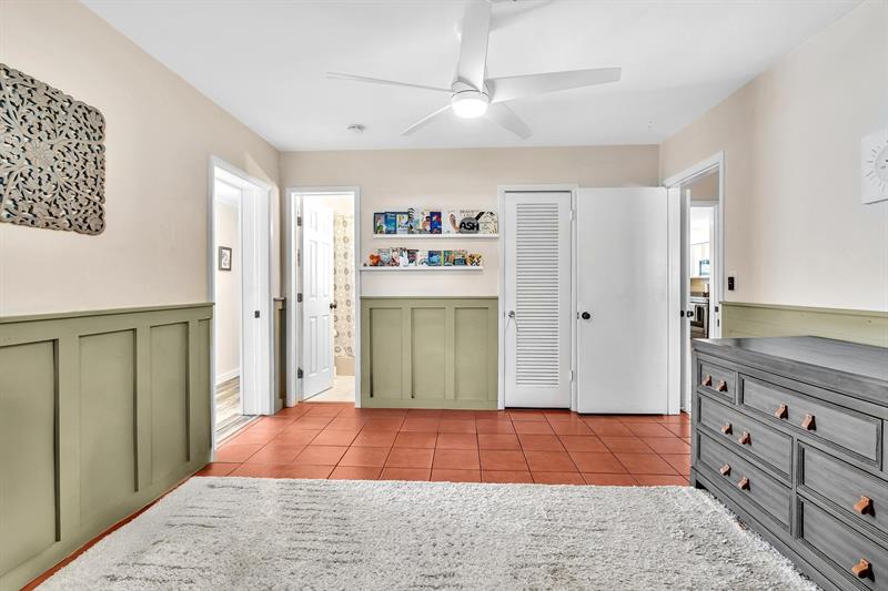 Image 34 of 57 For 1311 42nd St