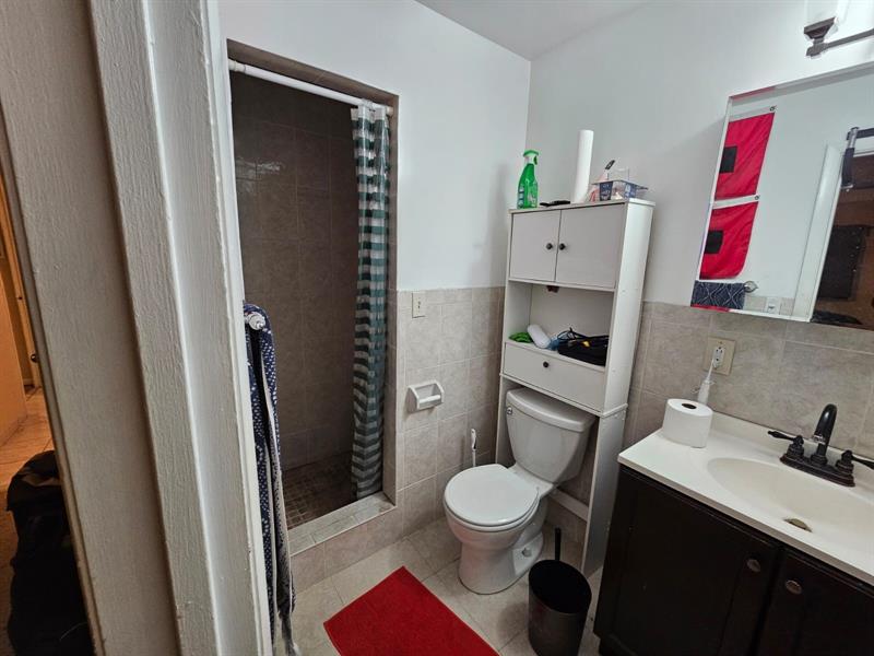 Image 12 of 14 For 2610 Plunkett St