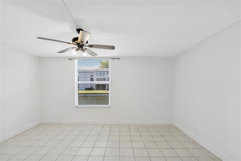 Image 17 of 27 For 8340 Sands Point Blvd  103 P
