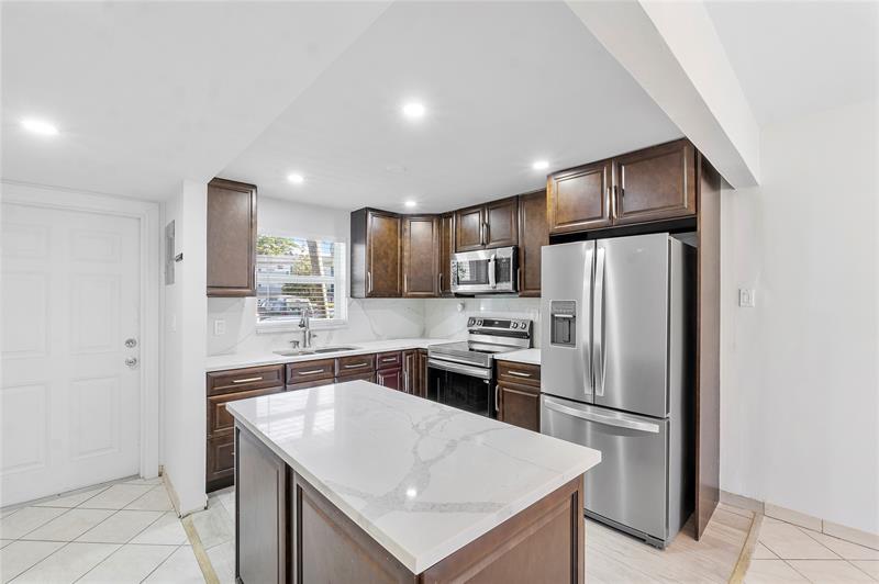 Image 6 of 27 For 8340 Sands Point Blvd  103 P