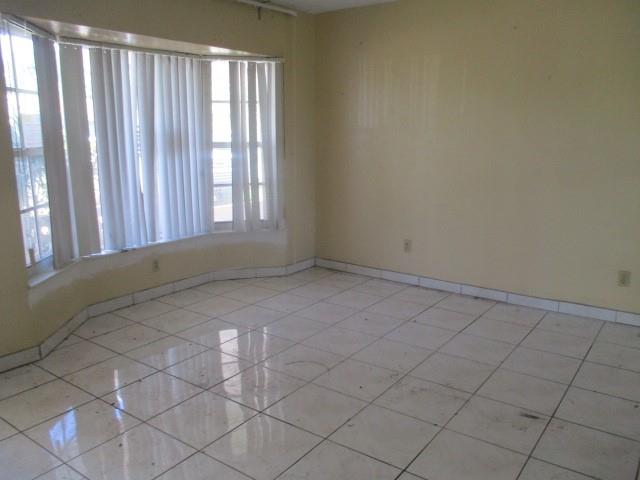 Image 3 of 12 For 4595 43rd Ct