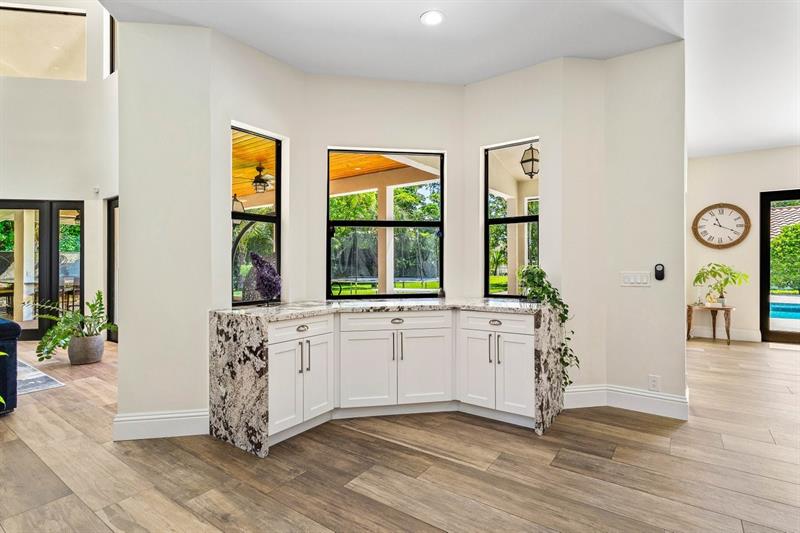 Image 18 of 69 For 6672 63rd Way