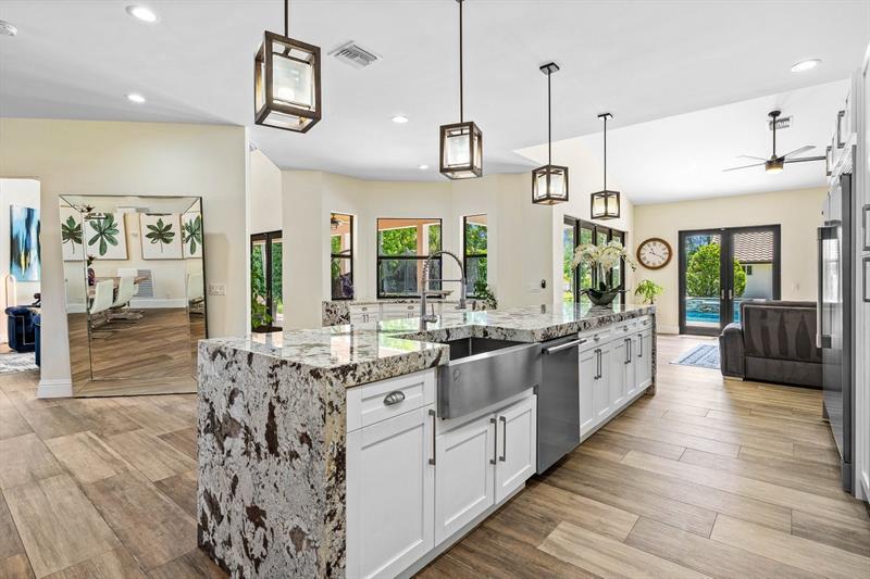 Image 19 of 69 For 6672 63rd Way