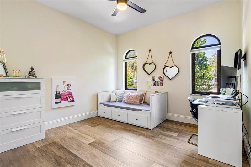 Image 34 of 69 For 6672 63rd Way