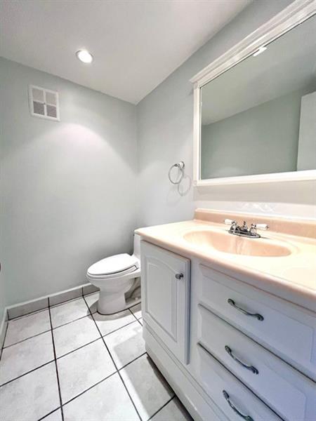 Image 15 of 26 For 9355 8th St  320