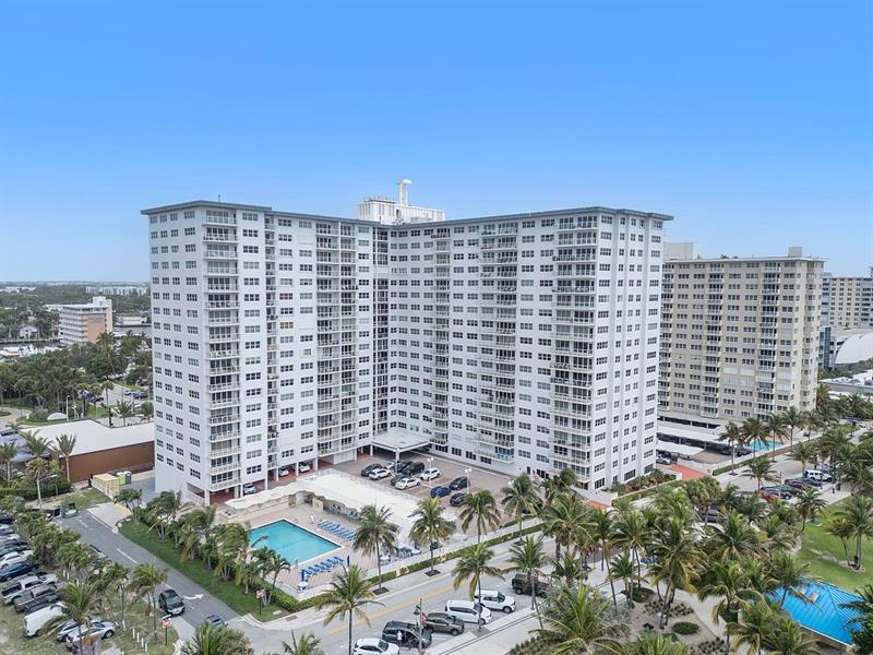 Image 15 of 58 For 111 Pompano Beach Blvd  1801