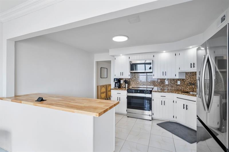 Image 30 of 58 For 111 Pompano Beach Blvd  1801