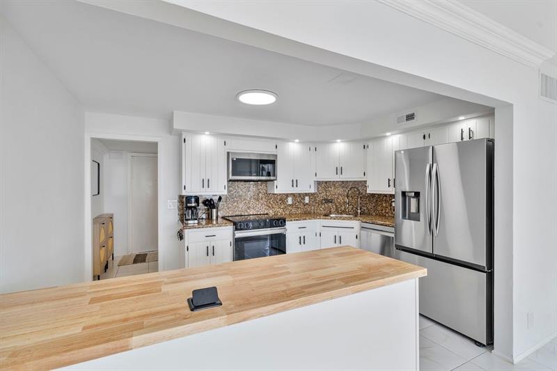 Image 31 of 58 For 111 Pompano Beach Blvd  1801