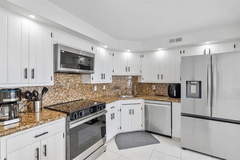 Image 33 of 58 For 111 Pompano Beach Blvd  1801