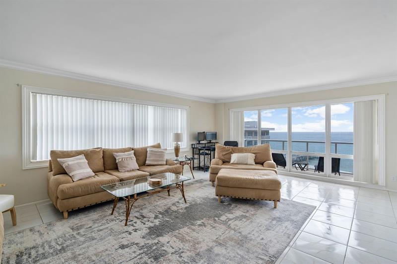 Image 38 of 58 For 111 Pompano Beach Blvd  1801