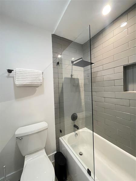 Image 34 of 46 For 2708 14th Street Cswy  2
