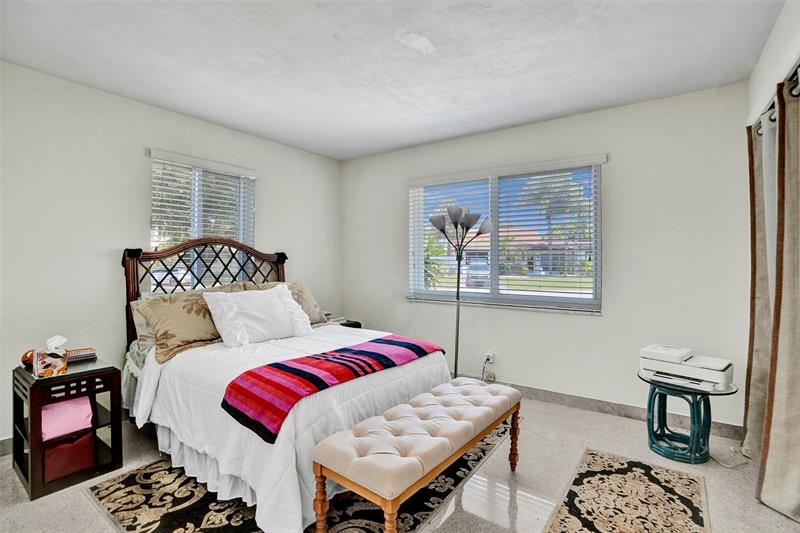 Image 33 of 50 For 2761 12th St