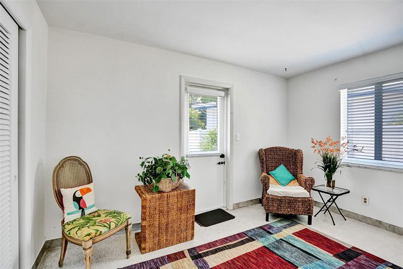 Image 37 of 50 For 2761 12th St