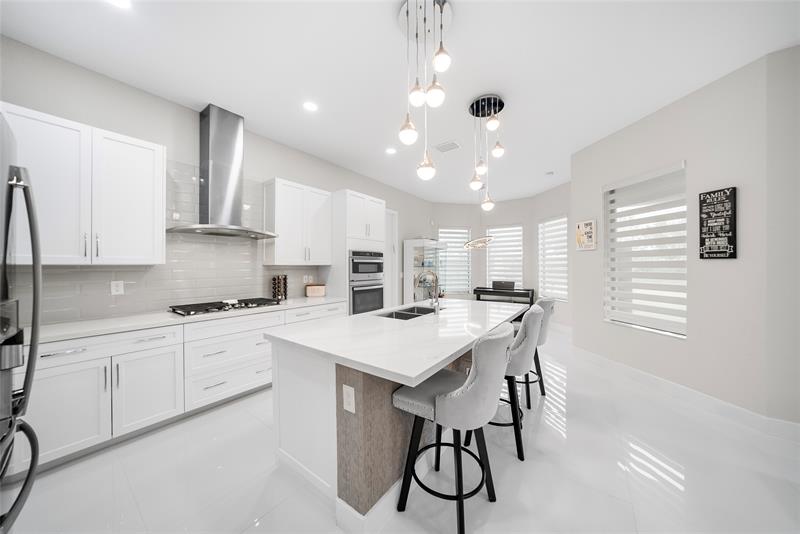 Image 20 of 98 For 10777 Oceano Way