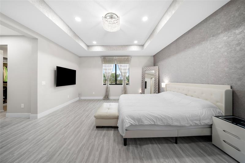 Image 29 of 98 For 10777 Oceano Way