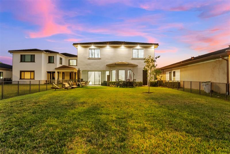 Image 76 of 98 For 10777 Oceano Way