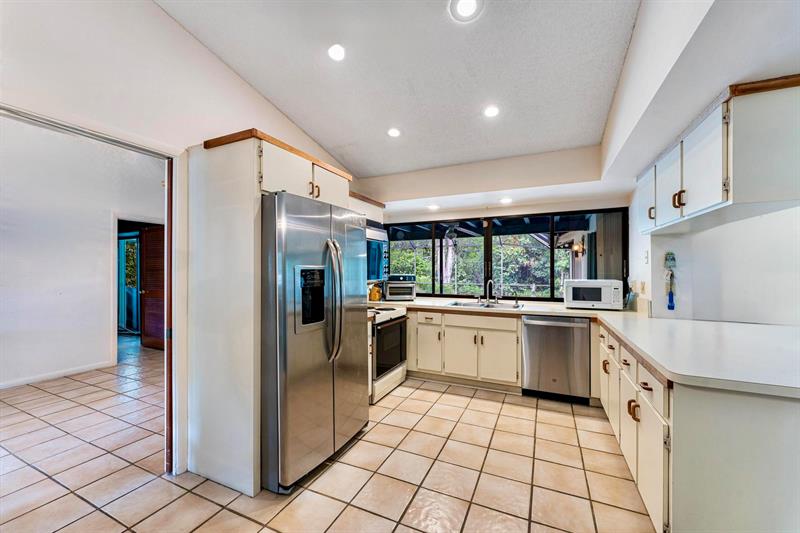 Image 10 of 46 For 2340 42nd Ave