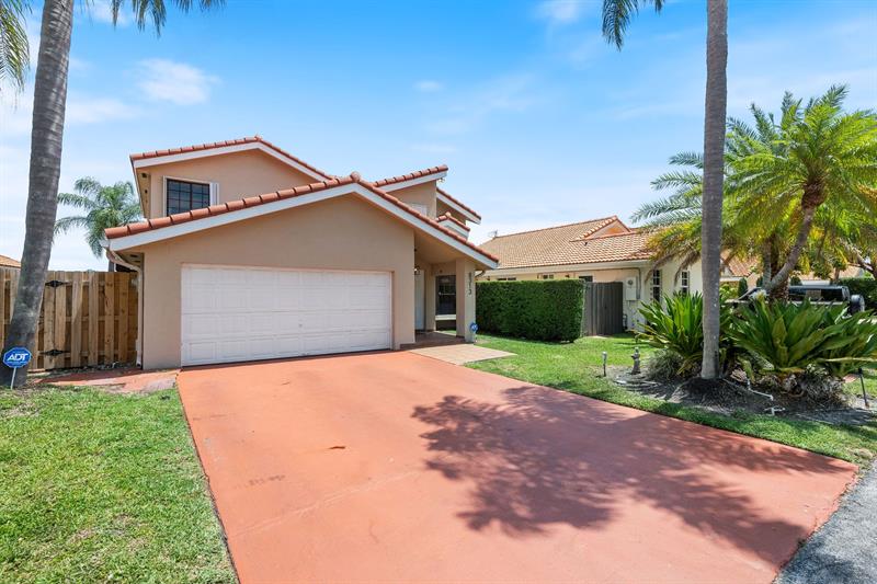 Details for 8313 188th Ter, Hialeah, FL 33015