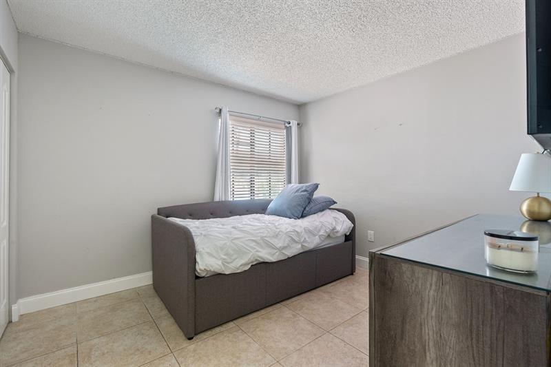 Image 37 of 51 For 8313 188th Ter