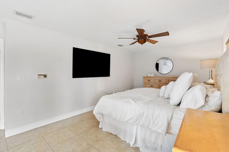 Image 41 of 51 For 8313 188th Ter