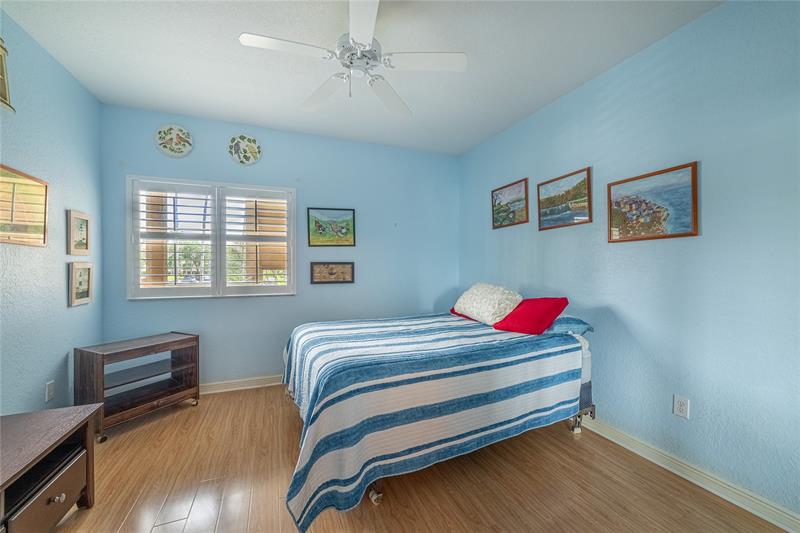 Image 11 of 39 For 7739 Southampton Ter  202