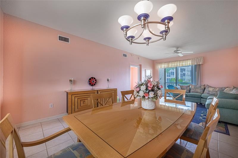 Image 14 of 39 For 7739 Southampton Ter  202