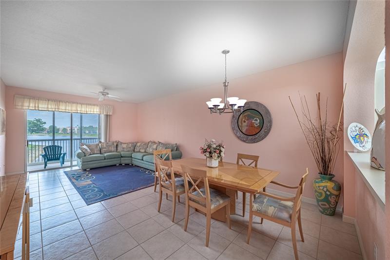 Image 15 of 39 For 7739 Southampton Ter  202