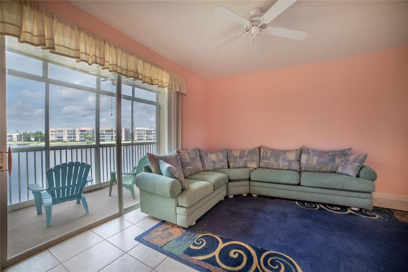 Image 16 of 39 For 7739 Southampton Ter  202