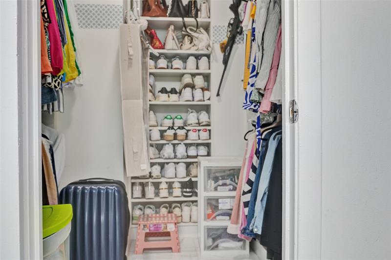 Image 12 of 34 For 18041 Biscayne Blvd 503