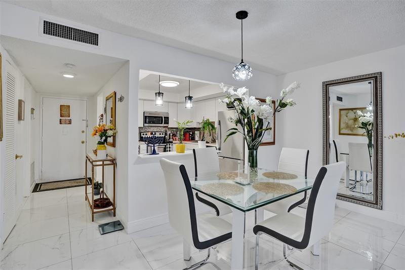 Image 13 of 34 For 18041 Biscayne Blvd 503
