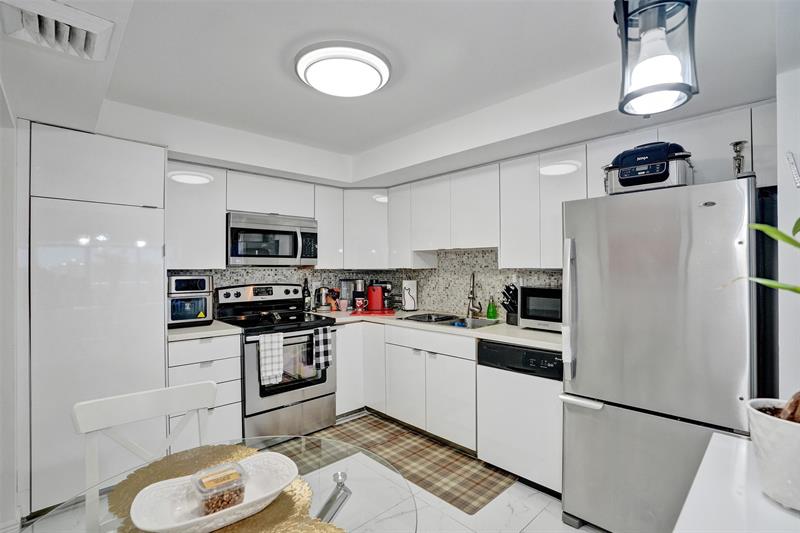 Image 9 of 34 For 18041 Biscayne Blvd 503