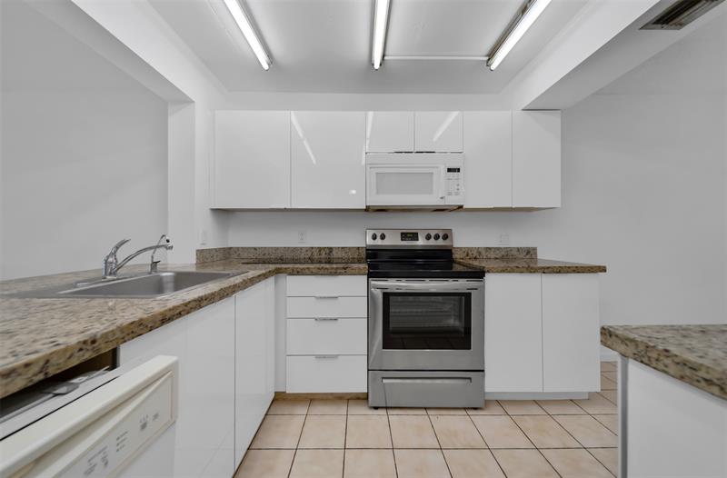 Details for 2031 Coral Ridge Dr  208s, Coral Springs, FL 33071