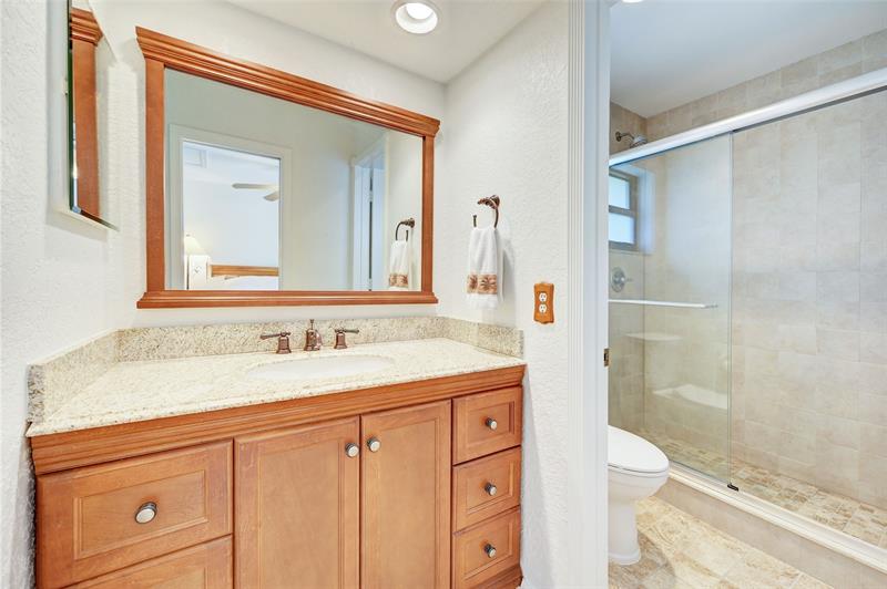 Image 17 of 24 For 6079 Glendale Dr  6079