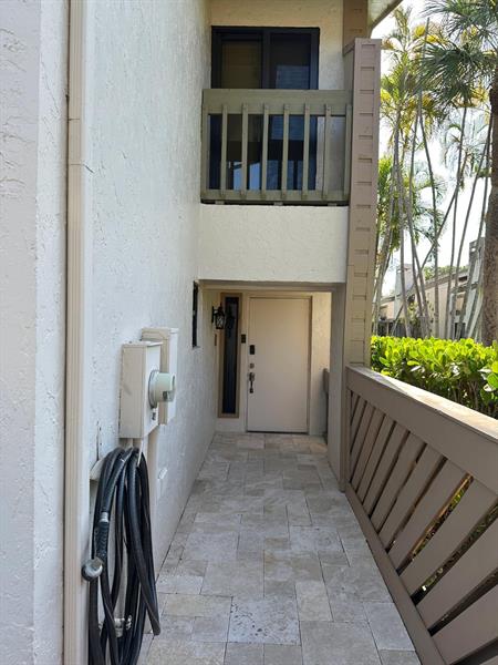 Image 3 of 24 For 6079 Glendale Dr  6079
