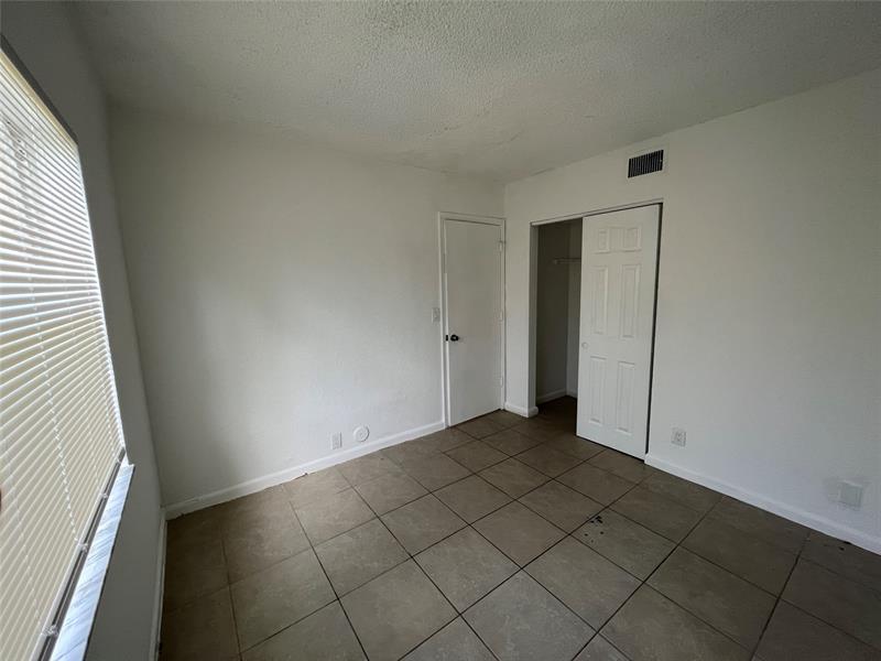 Image 9 of 15 For 11576 44th St  11576