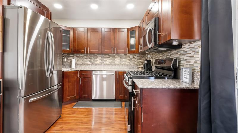 Image 3 of 36 For 1433 48th Ave