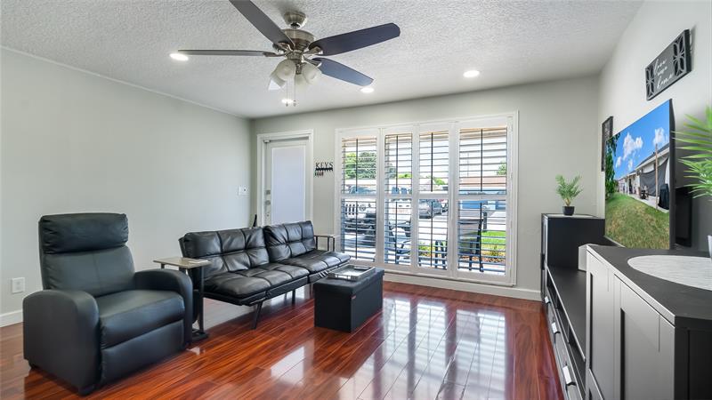 Image 4 of 36 For 1433 48th Ave