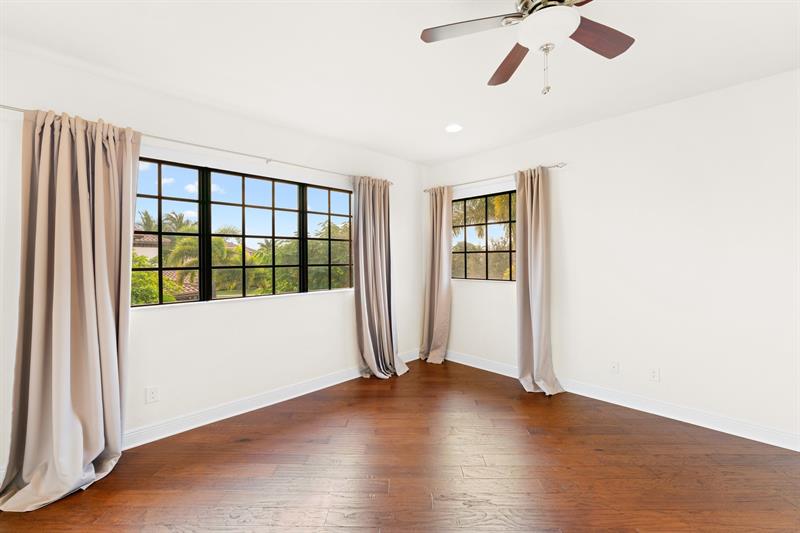 Image 24 of 44 For 8132 Bradford Way