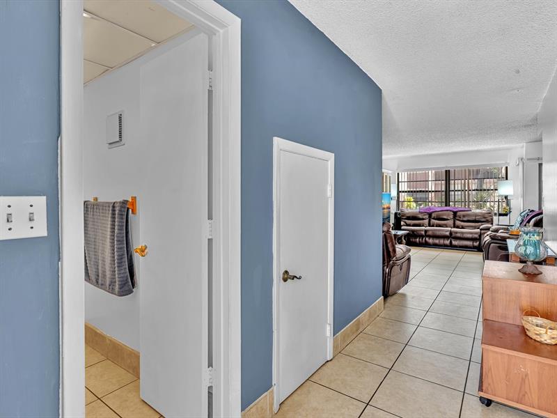 Image 6 of 39 For 12 Toledo Ct  12