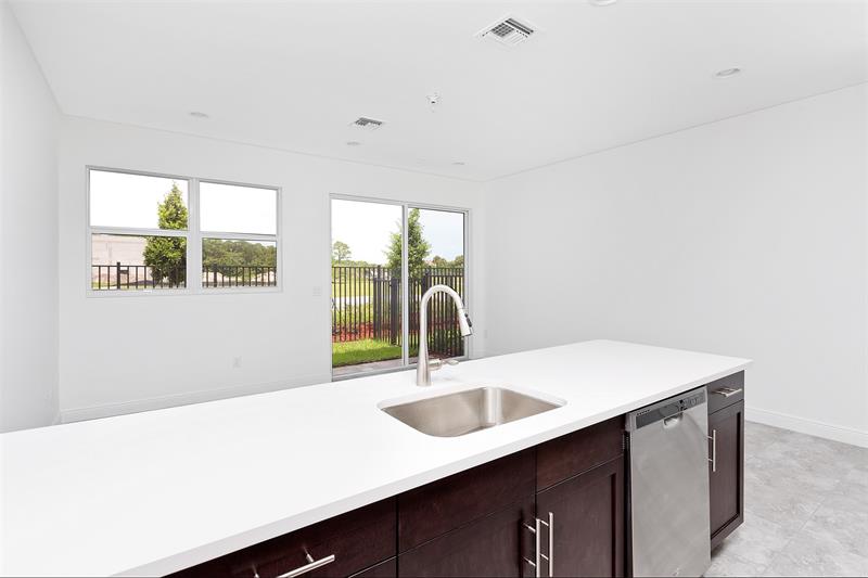 Image 11 of 27 For 6965 Pines Circle  29