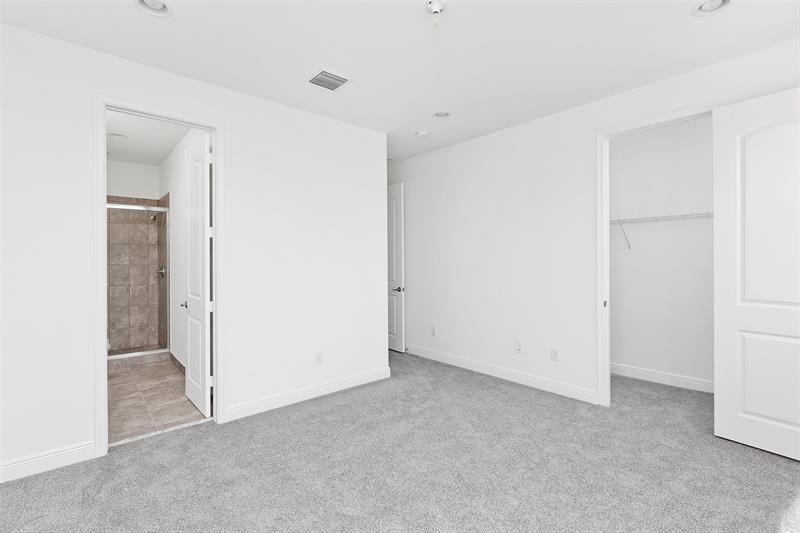 Image 19 of 27 For 6965 Pines Circle  29
