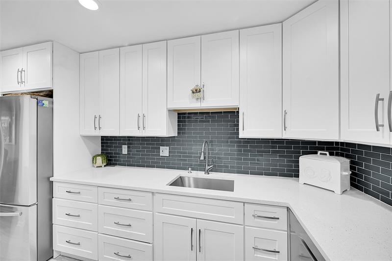 Image 16 of 34 For 10143 45th Trl  473