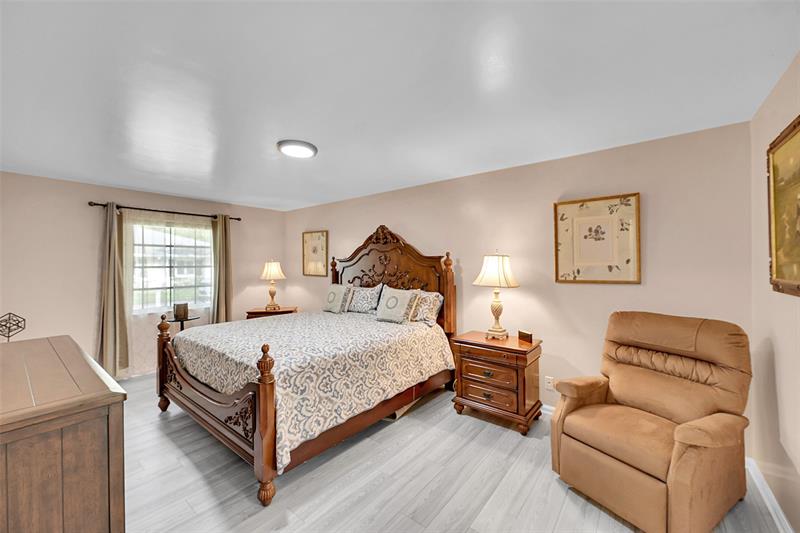 Image 19 of 34 For 10143 45th Trl  473