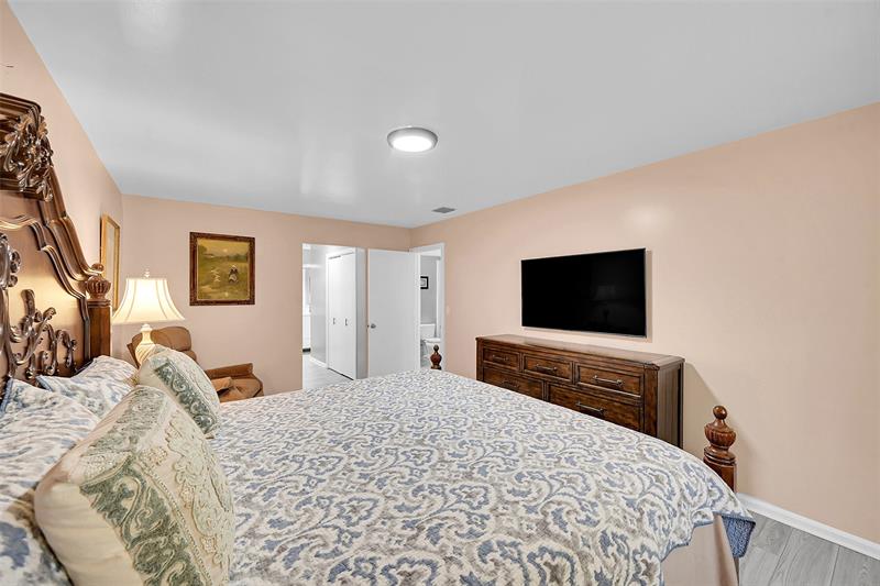 Image 20 of 34 For 10143 45th Trl  473